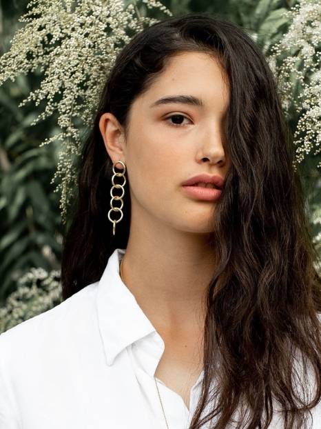 23 Ethically-made & sustainable jewelry brands to shine with purpose