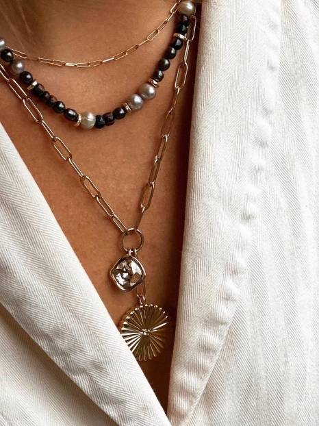 23 Ethically-made & sustainable jewelry brands to shine with purpose