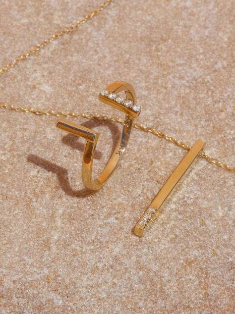 23 Ethically-made & sustainable jewelry brands to shine with purpose