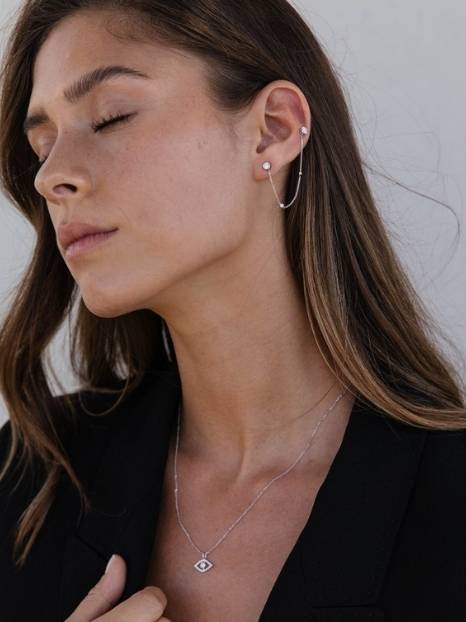 23 Ethically-made & sustainable jewelry brands to shine with purpose