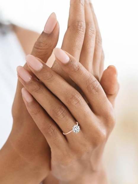 23 Ethically-made & sustainable jewelry brands to shine with purpose