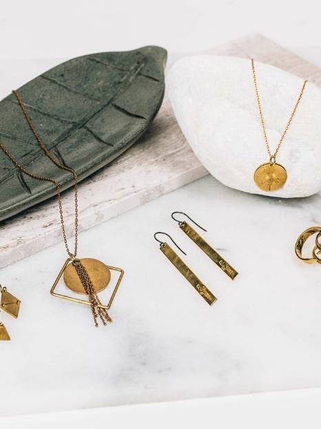 23 Ethically-made & sustainable jewelry brands to shine with purpose