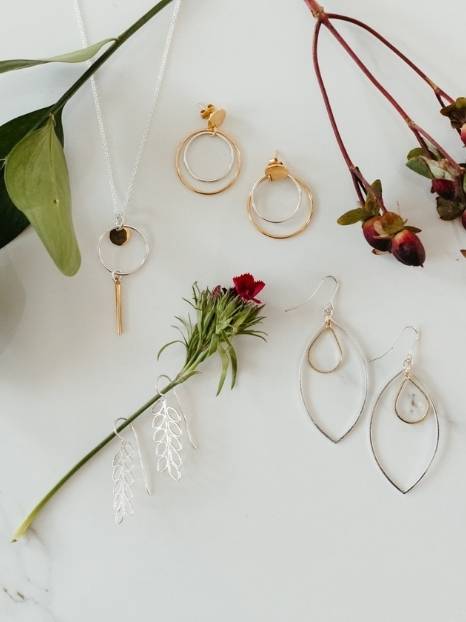 23 Ethically-made & sustainable jewelry brands to shine with purpose