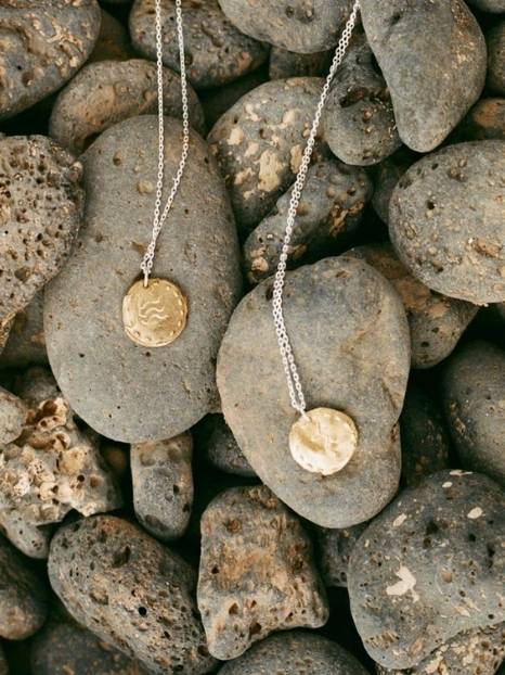 23 Ethically-made & sustainable jewelry brands to shine with purpose