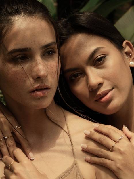 23 Ethically-made & sustainable jewelry brands to shine with purpose
