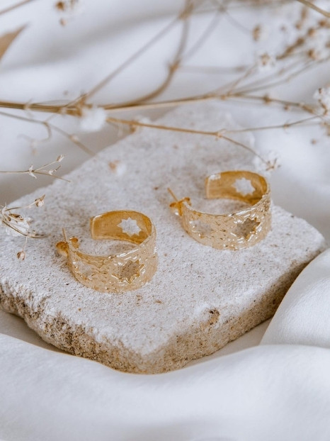 Ethically-made & sustainable jewelry brands to shine with purpose Urbankissed