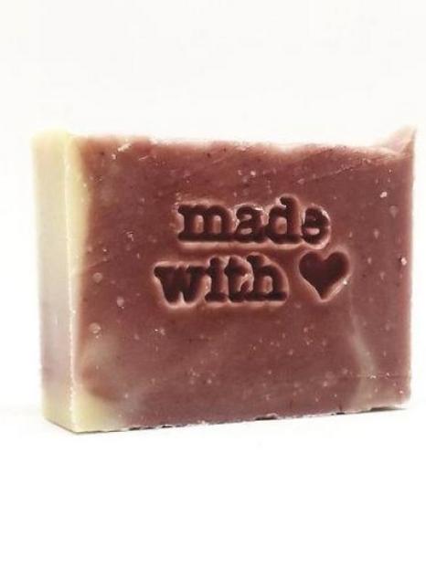 Handmade & natural soap bars for an eco-luxurious bath time