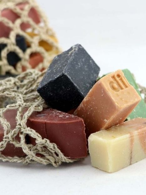 Handmade & natural soap bars for an eco-luxurious bath time