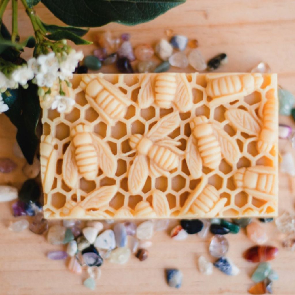Handmade & natural soap bars for an eco-luxurious bath time