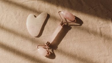 Non-Toxic Beauty Trends for Radiant & Youthful Skin