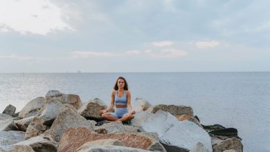 9 Reasons to Practice Yoga Outside This Year