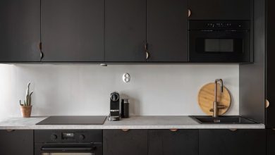 How to Mix Black Kitchen Cabinets with Sustainable Wood and Metal Accents