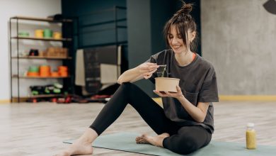 The Yogi's Diet: Best Foods for Before and After Yoga Sessions