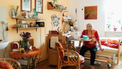 How to Transition a Loved One Smoothly Into Live-In Care in Taunton